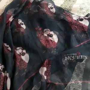 Large scarf